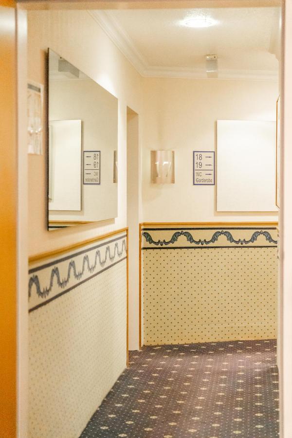 Ambient Hotel Zum Schwan Gelsenkirchen Extérieur photo
